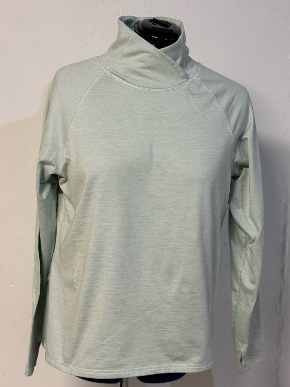 Apana Activewear Women's Funnel Neck pullover